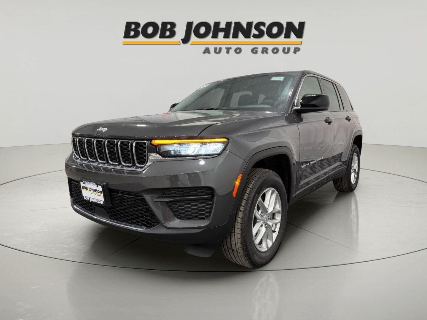 2025 Jeep Grand Cherokee GRAND CHEROKEE LAREDO X 4X4