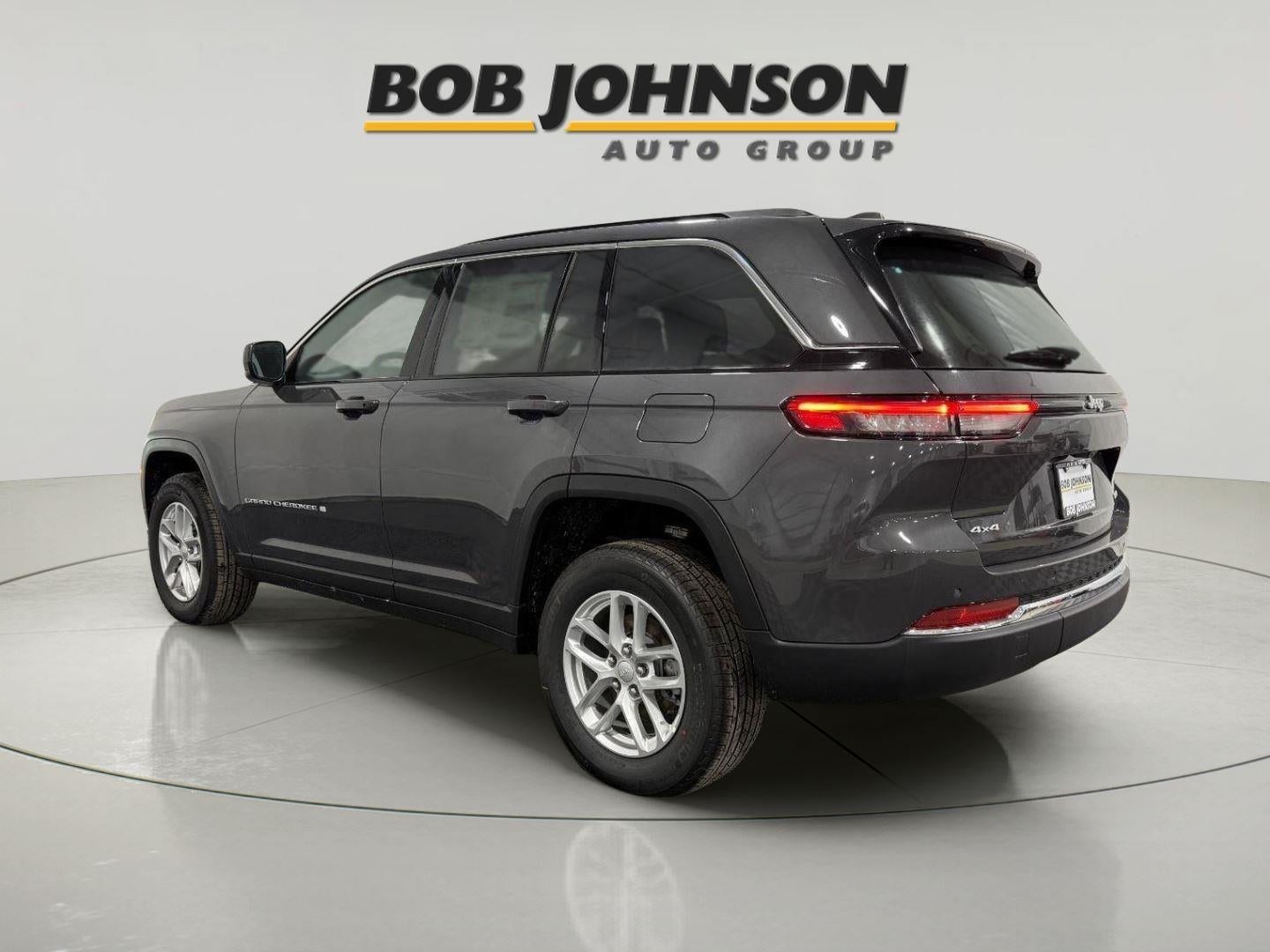 2025 Jeep Grand Cherokee GRAND CHEROKEE LAREDO X 4X4