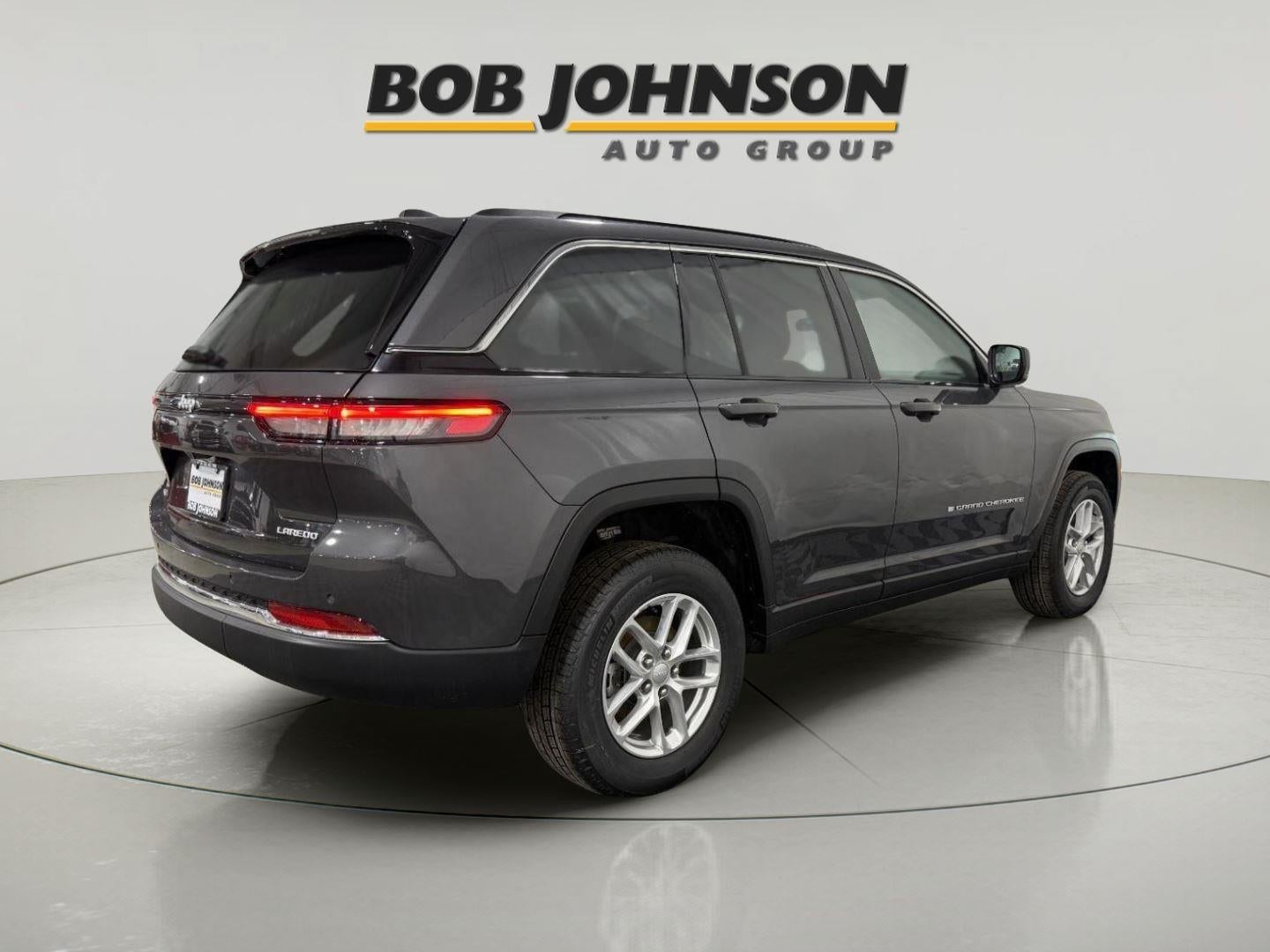 2025 Jeep Grand Cherokee GRAND CHEROKEE LAREDO X 4X4