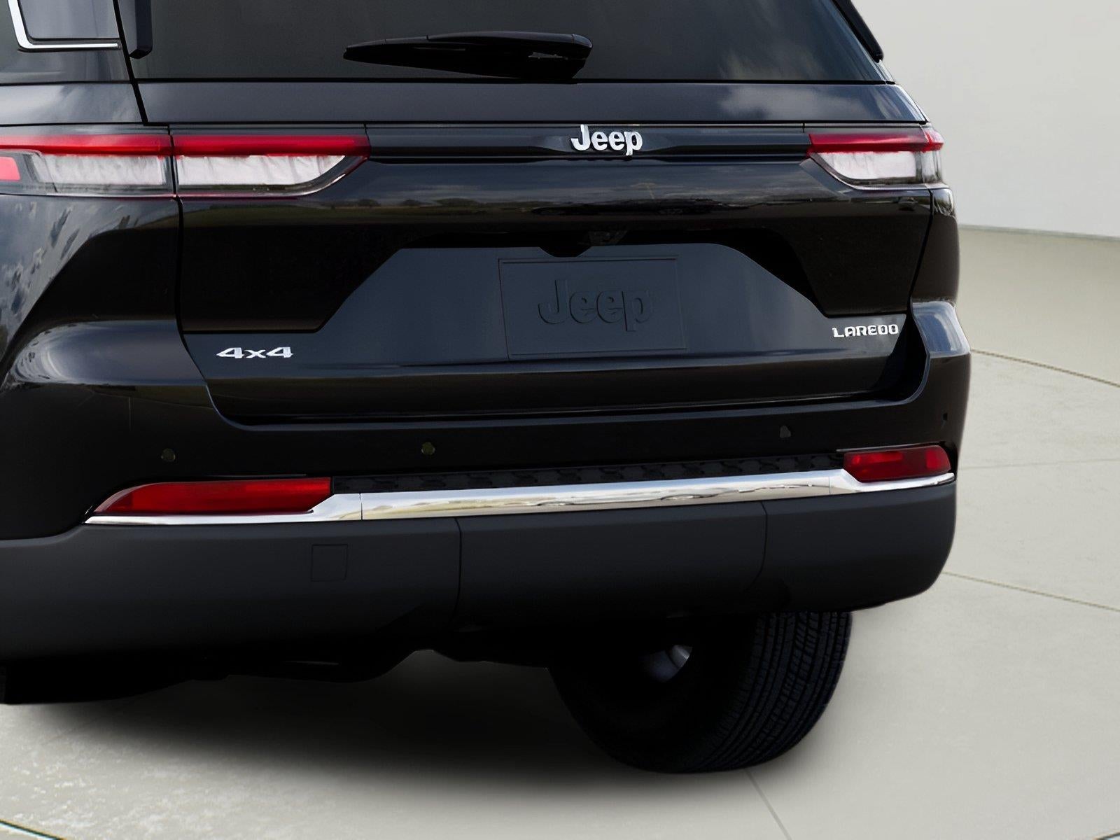 2026 Jeep Grand Cherokee GRAND CHEROKEE LAREDO X 4X4