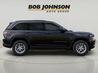 2025 Jeep Grand Cherokee GRAND CHEROKEE LAREDO X 4X4