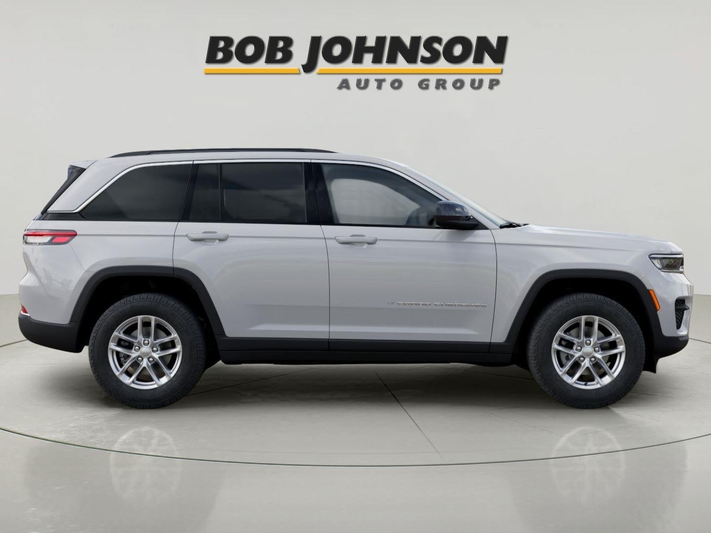 2026 Jeep Grand Cherokee GRAND CHEROKEE LAREDO X 4X4