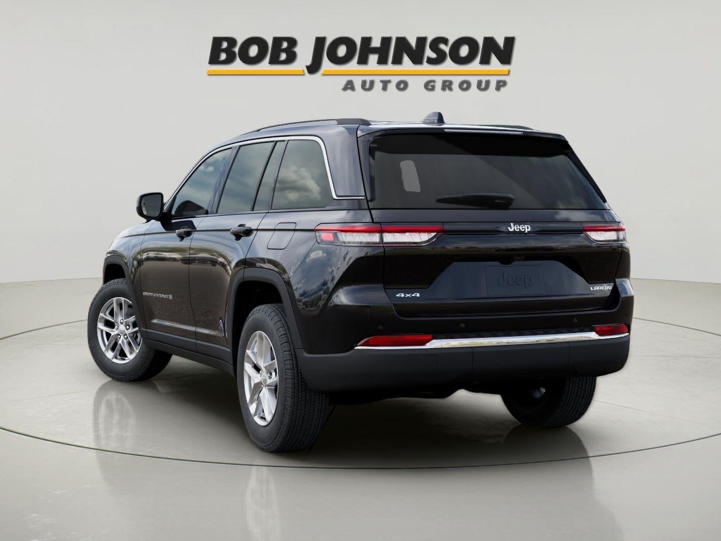 2026 Jeep Grand Cherokee GRAND CHEROKEE LAREDO X 4X4