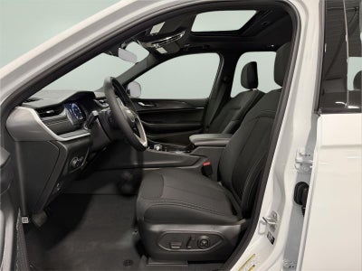 2025 Jeep Grand Cherokee GRAND CHEROKEE LAREDO X 4X4