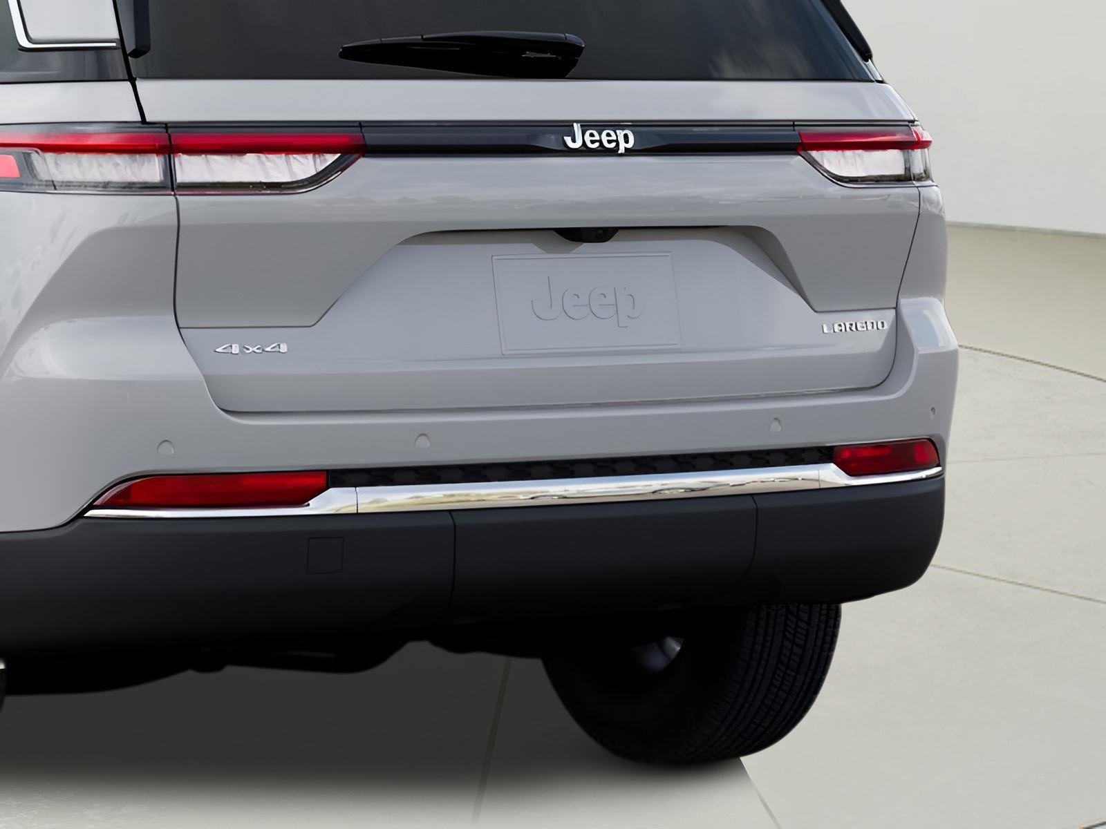 2025 Jeep Grand Cherokee GRAND CHEROKEE LAREDO X 4X4