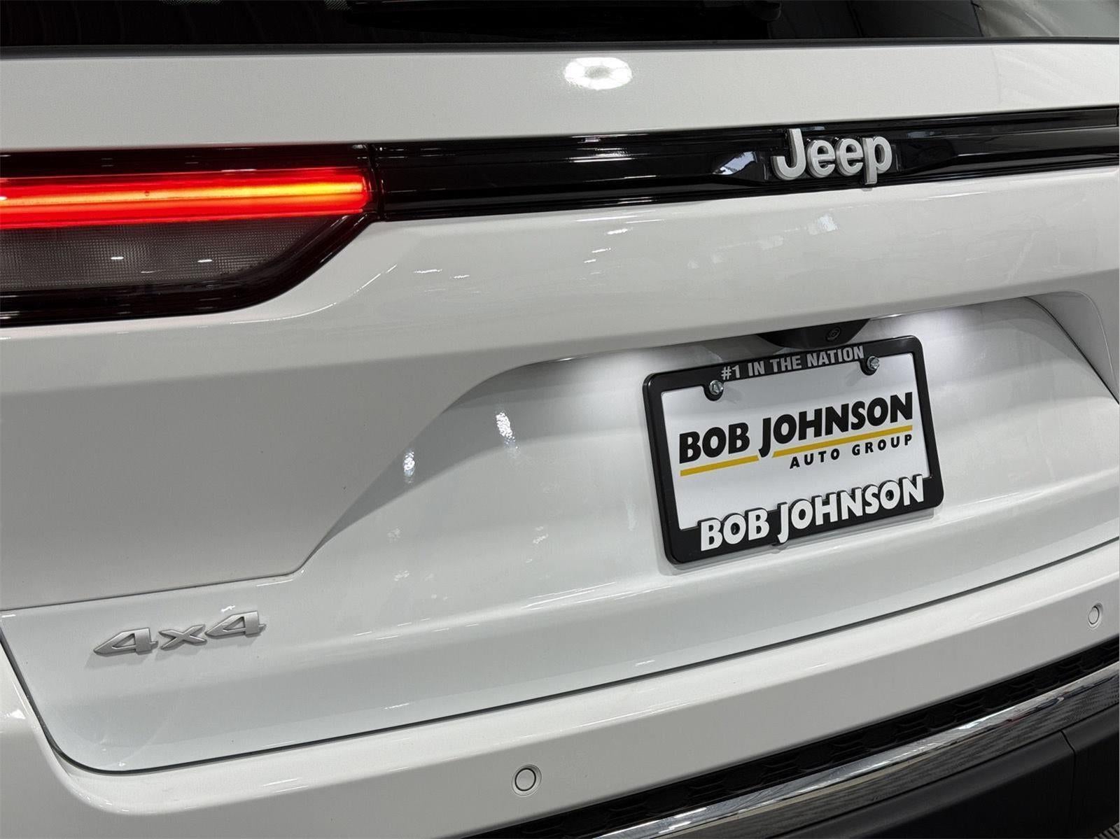 2025 Jeep Grand Cherokee GRAND CHEROKEE LAREDO X 4X4