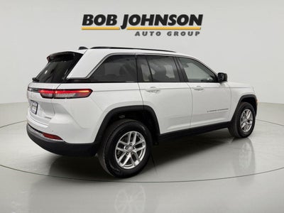 2025 Jeep Grand Cherokee GRAND CHEROKEE LAREDO X 4X4