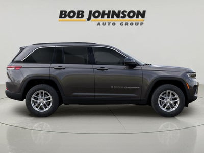 2025 Jeep Grand Cherokee GRAND CHEROKEE LAREDO X 4X4