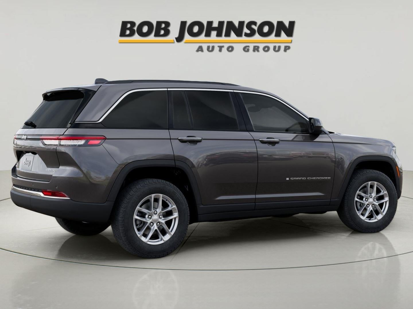 2025 Jeep Grand Cherokee GRAND CHEROKEE LAREDO X 4X4