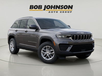 2025 Jeep Grand Cherokee GRAND CHEROKEE LAREDO X 4X4