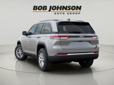 2025 Jeep Grand Cherokee GRAND CHEROKEE LAREDO X 4X4