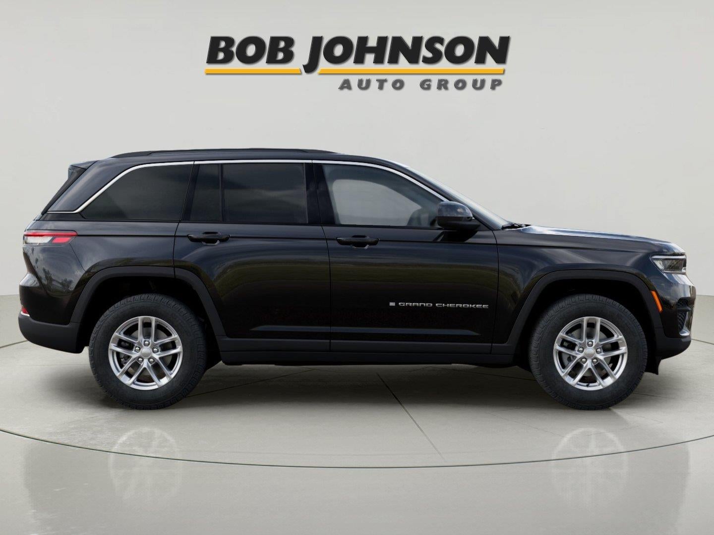 2026 Jeep Grand Cherokee GRAND CHEROKEE LAREDO X 4X4