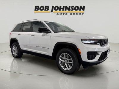 2025 Jeep Grand Cherokee GRAND CHEROKEE LAREDO X 4X4