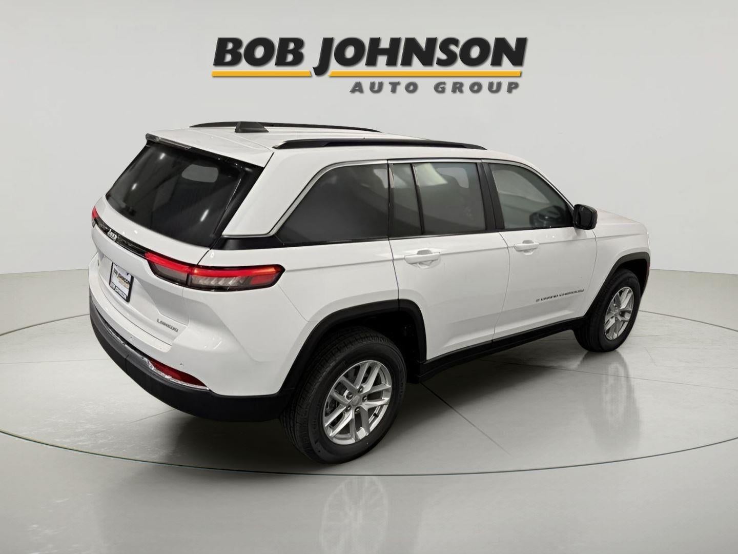 2025 Jeep Grand Cherokee GRAND CHEROKEE LAREDO X 4X4
