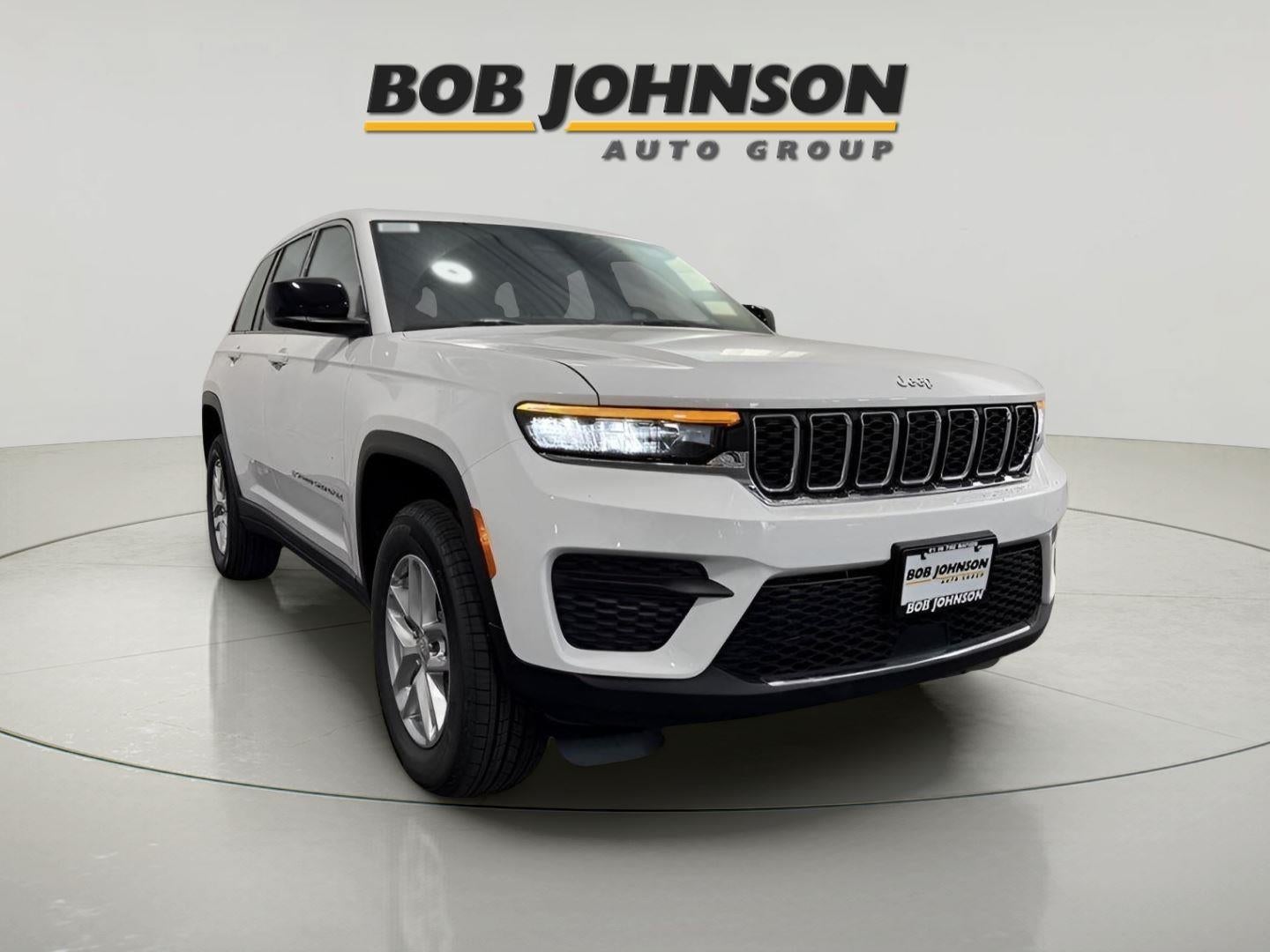 2025 Jeep Grand Cherokee GRAND CHEROKEE LAREDO X 4X4