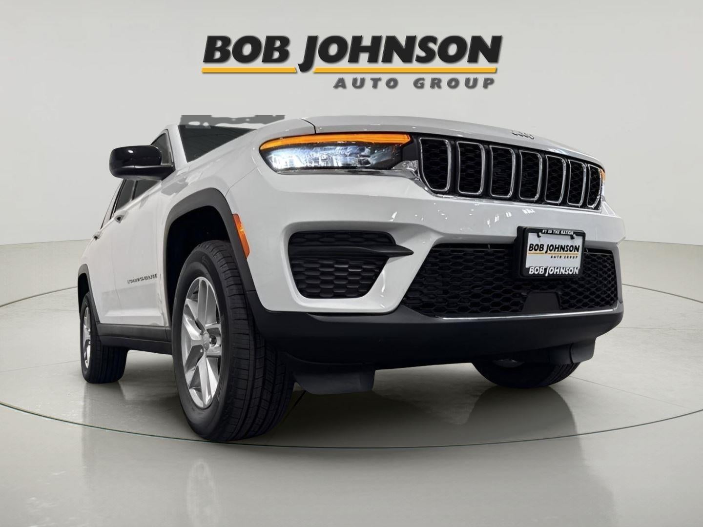 2025 Jeep Grand Cherokee GRAND CHEROKEE LAREDO X 4X4