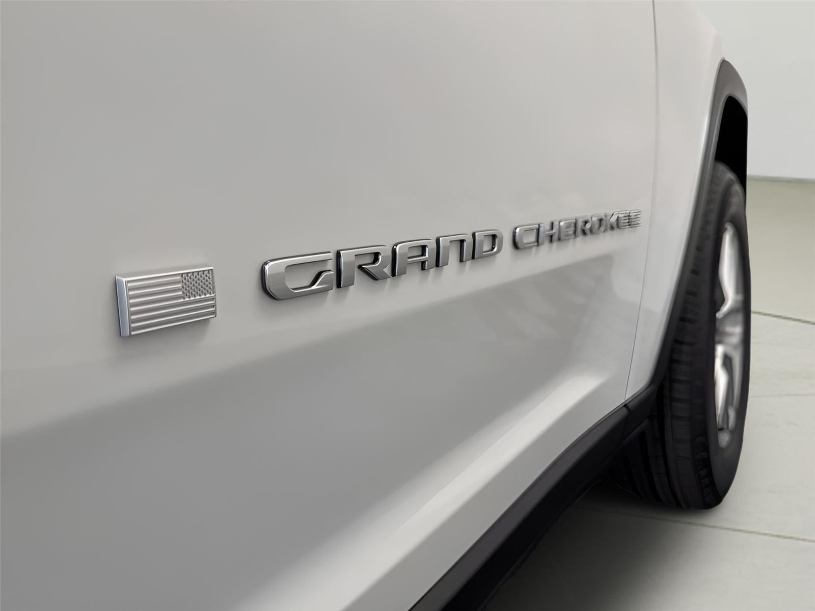 2025 Jeep Grand Cherokee GRAND CHEROKEE LAREDO X 4X4