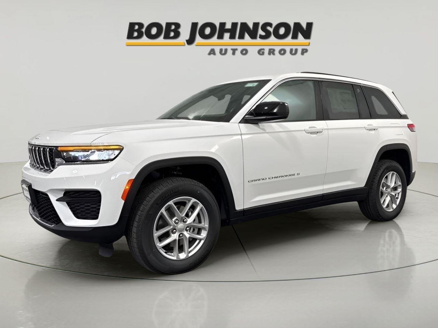 2025 Jeep Grand Cherokee GRAND CHEROKEE LAREDO X 4X4