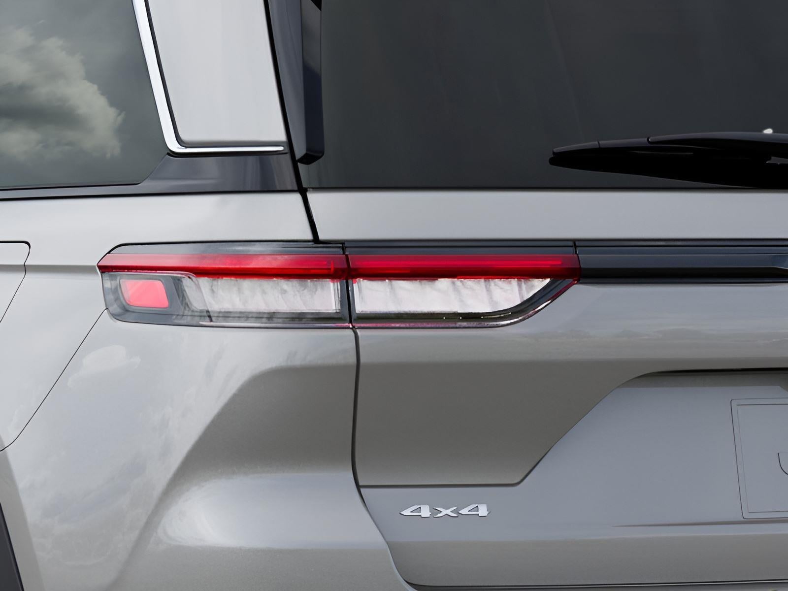 2026 Jeep Grand Cherokee GRAND CHEROKEE LAREDO X 4X4