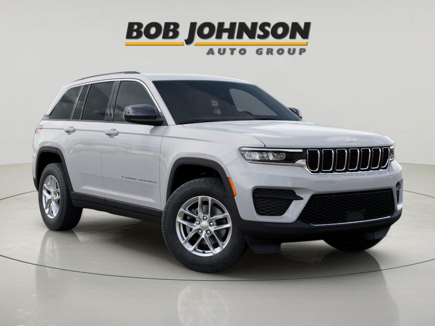 2026 Jeep Grand Cherokee GRAND CHEROKEE LAREDO X 4X4
