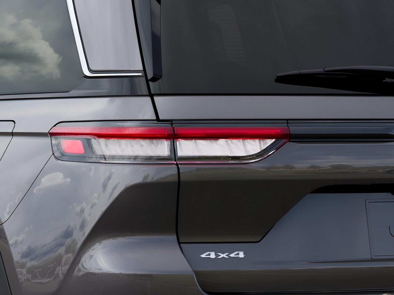 2026 Jeep Grand Cherokee GRAND CHEROKEE LAREDO X 4X4