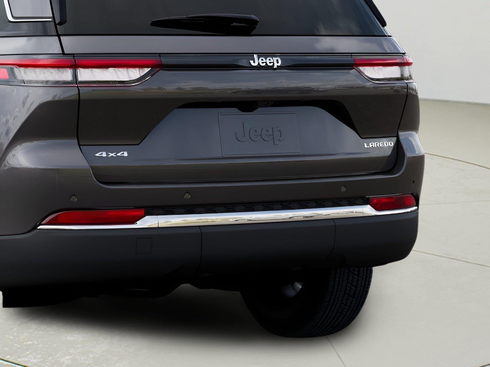 2026 Jeep Grand Cherokee GRAND CHEROKEE LAREDO X 4X4