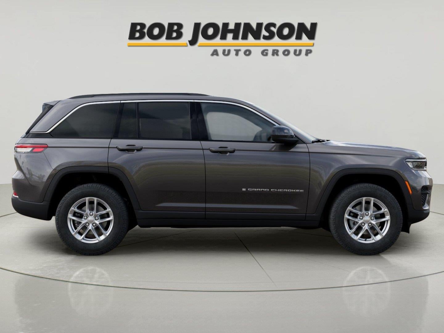 2026 Jeep Grand Cherokee GRAND CHEROKEE LAREDO X 4X4