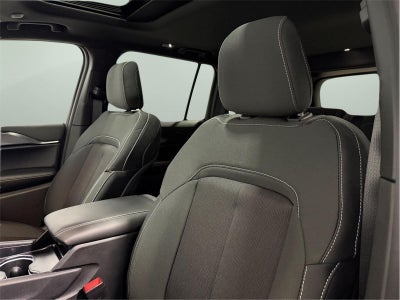 2025 Jeep Grand Cherokee GRAND CHEROKEE LAREDO X 4X4