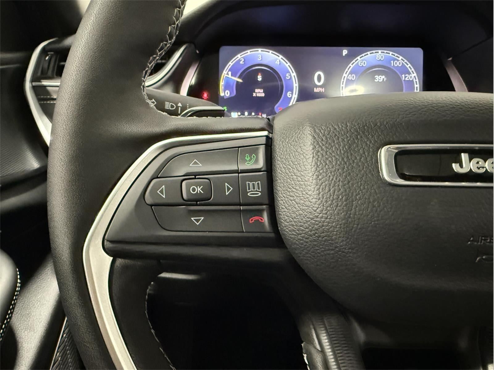 2025 Jeep Grand Cherokee GRAND CHEROKEE LAREDO X 4X4