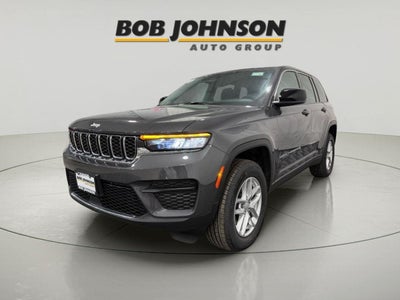 2025 Jeep Grand Cherokee GRAND CHEROKEE LAREDO X 4X4
