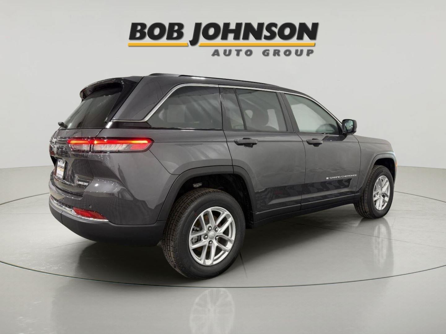 2025 Jeep Grand Cherokee GRAND CHEROKEE LAREDO X 4X4