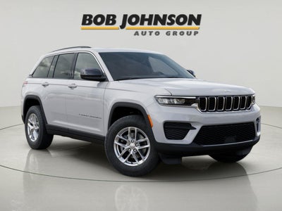 2025 Jeep Grand Cherokee GRAND CHEROKEE LAREDO X 4X4