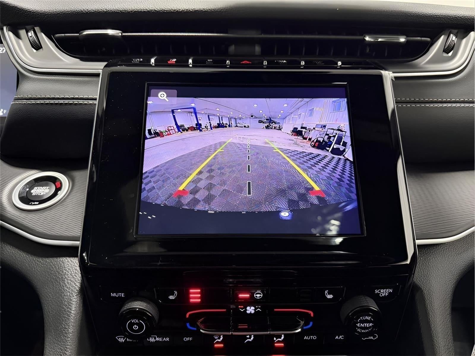 2025 Jeep Grand Cherokee GRAND CHEROKEE LAREDO X 4X4