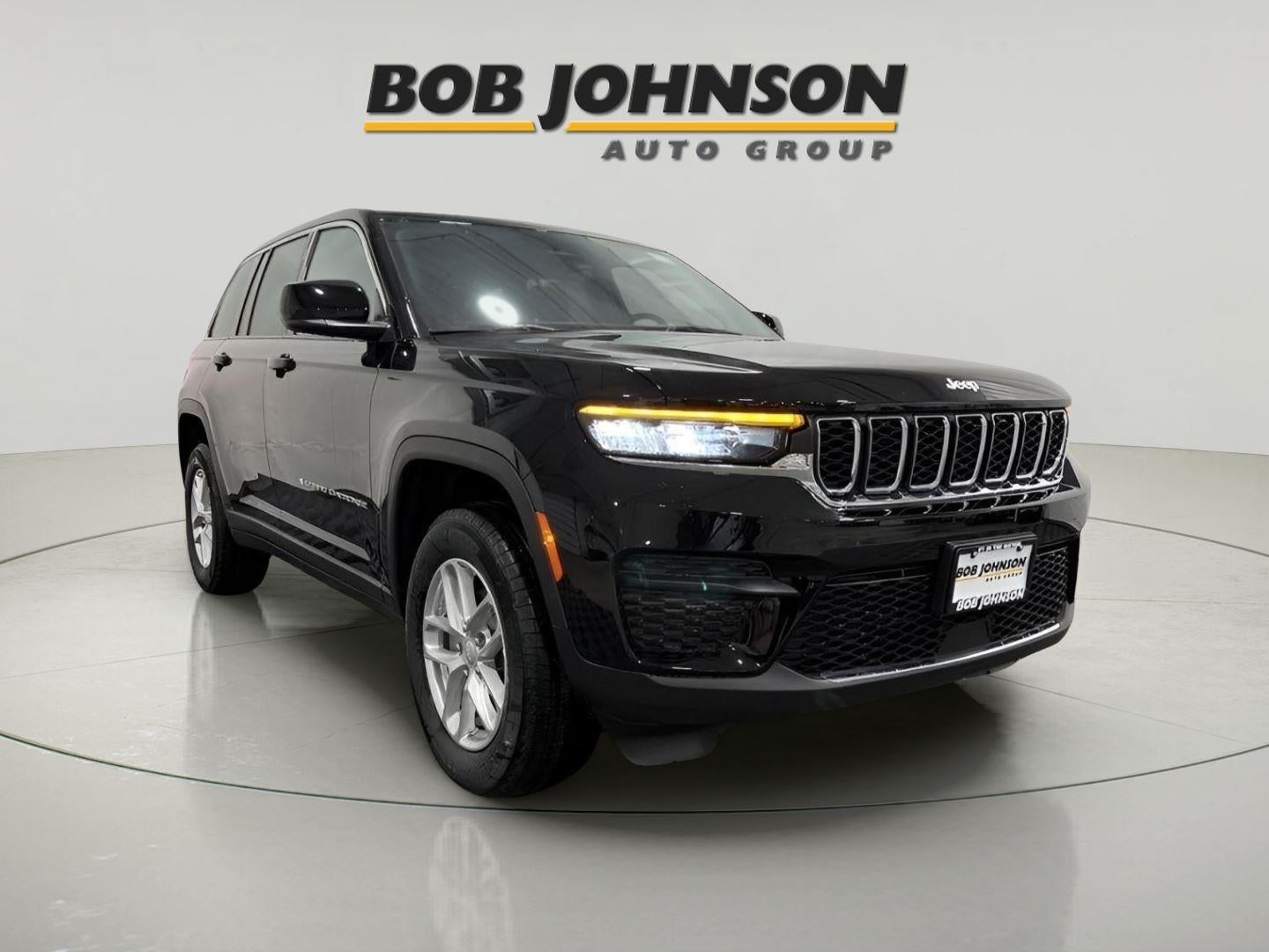 2025 Jeep Grand Cherokee GRAND CHEROKEE LAREDO X 4X4