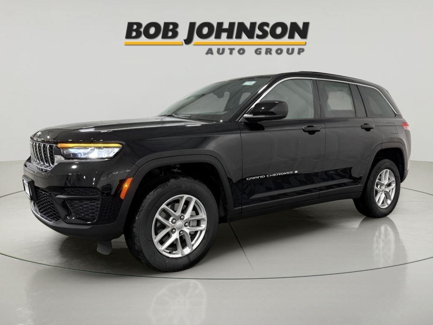 2025 Jeep Grand Cherokee GRAND CHEROKEE LAREDO X 4X4