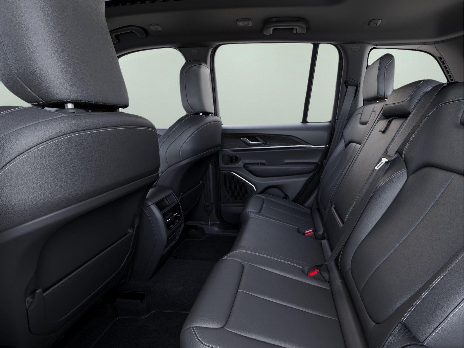 2027 Jeep Grand Cherokee GRAND CHEROKEE LIMITED 4X4