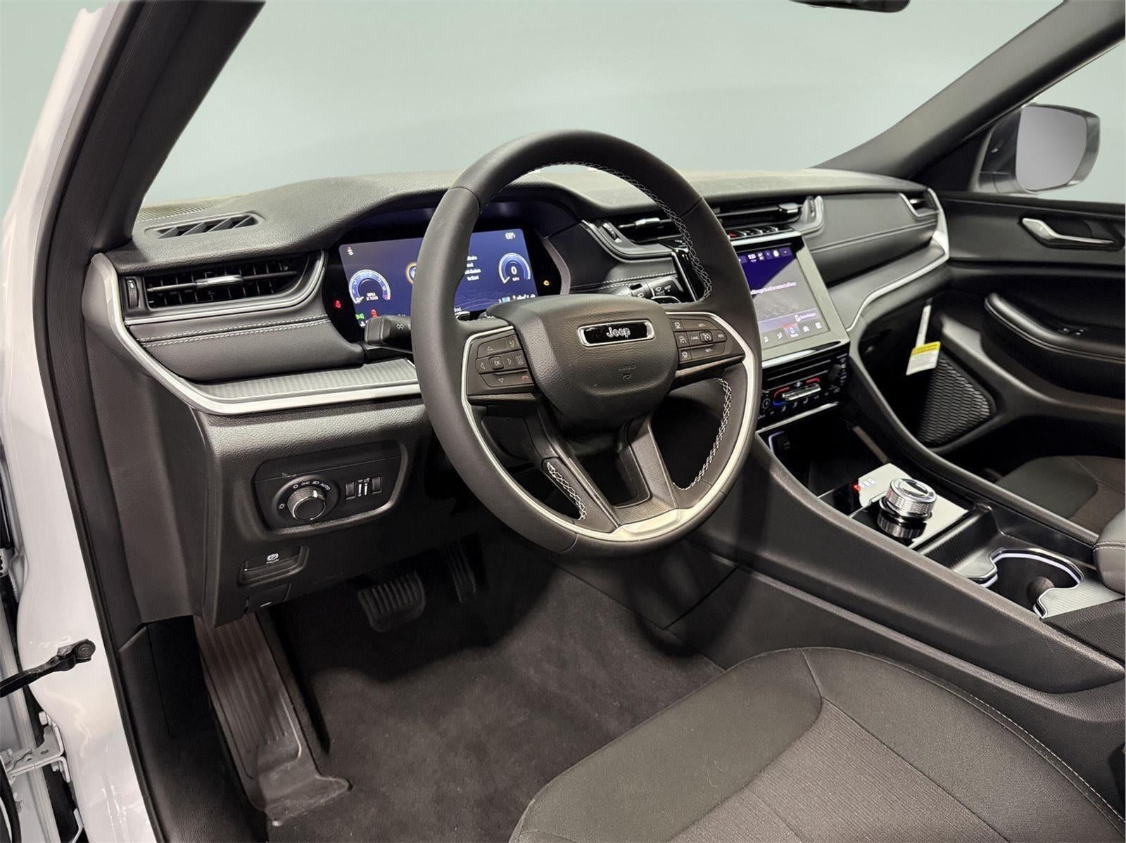 2026 Jeep Grand Cherokee GRAND CHEROKEE L LAREDO 4X4
