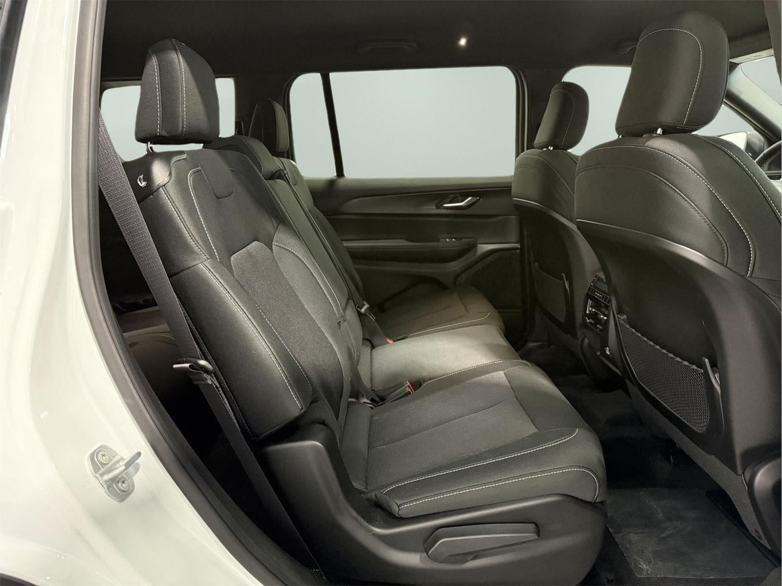 2026 Jeep Grand Cherokee GRAND CHEROKEE L LAREDO 4X4