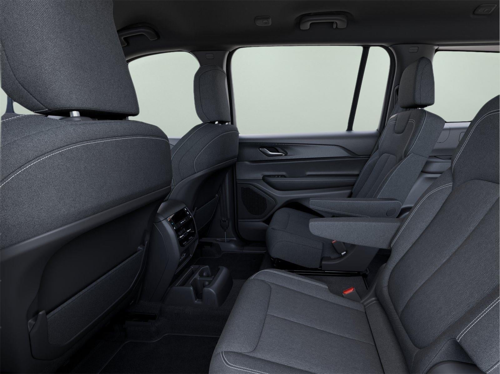 2026 Jeep Grand Cherokee GRAND CHEROKEE L LAREDO X 4X4