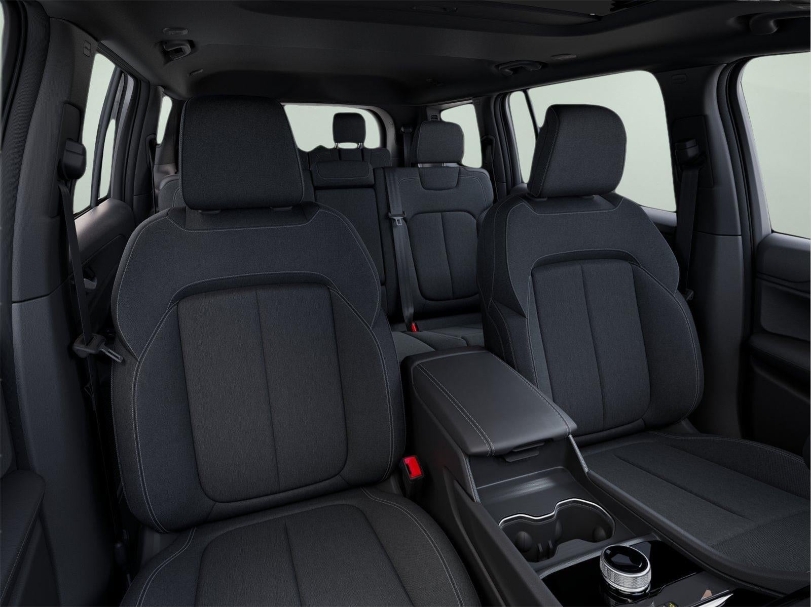 2025 Jeep Grand Cherokee GRAND CHEROKEE L LAREDO X 4X4