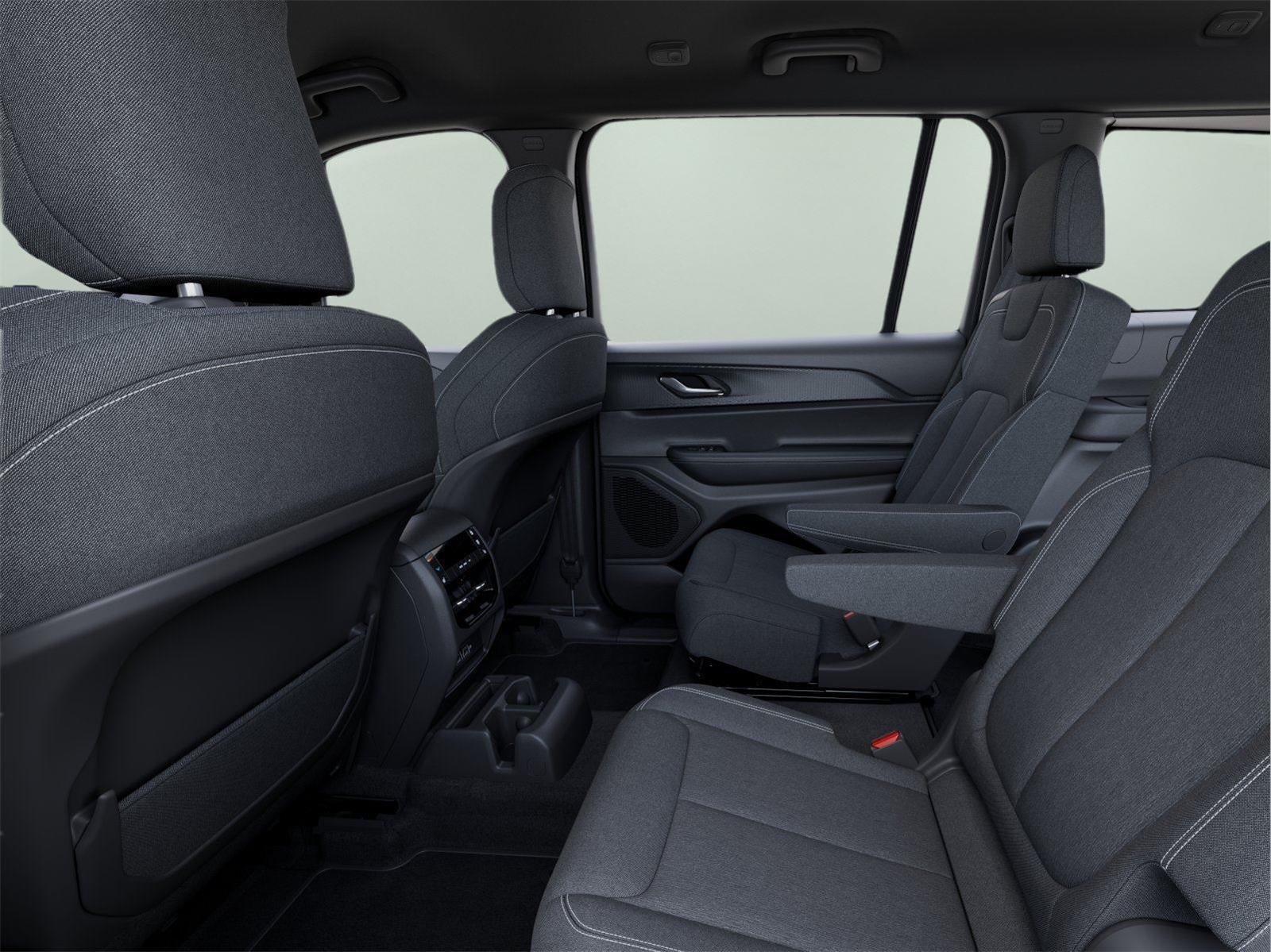 2026 Jeep Grand Cherokee GRAND CHEROKEE L LAREDO X 4X4