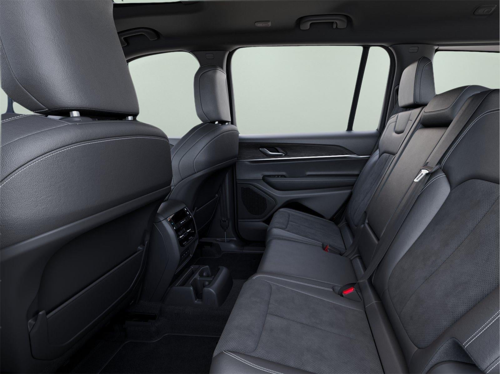 2026 Jeep Grand Cherokee GRAND CHEROKEE L LAREDO ALTITUDE 4X4