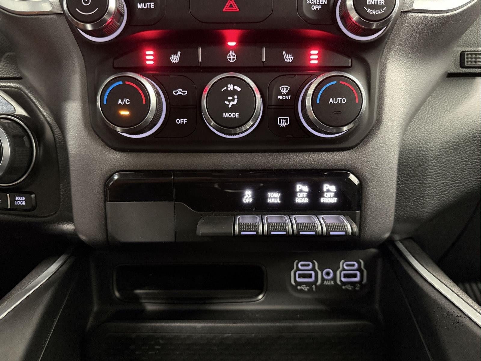 2023 RAM 1500 Big Horn Crew Cab 4x4 5'7' Box