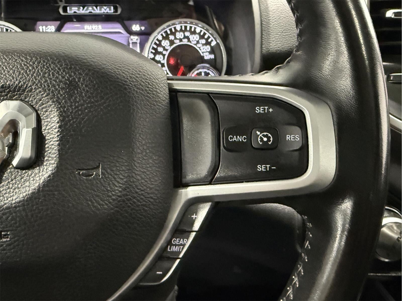 2022 RAM 1500 Big Horn Crew Cab 4x4 5'7' Box