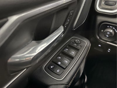 2023 RAM 1500 Laramie Crew Cab 4x4 5'7' Box