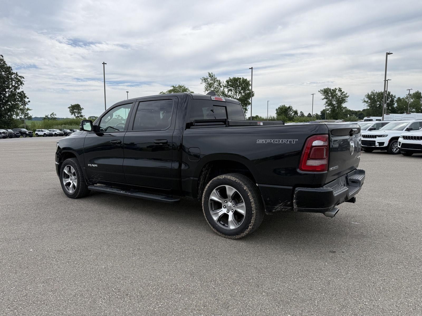 2023 RAM 1500 Laramie Crew Cab 4x4 5'7' Box