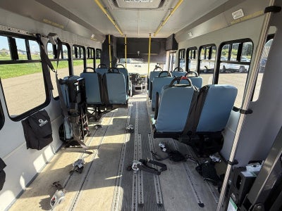 2019 Ford E-450 Cutaway E-450 DRW 158' WB