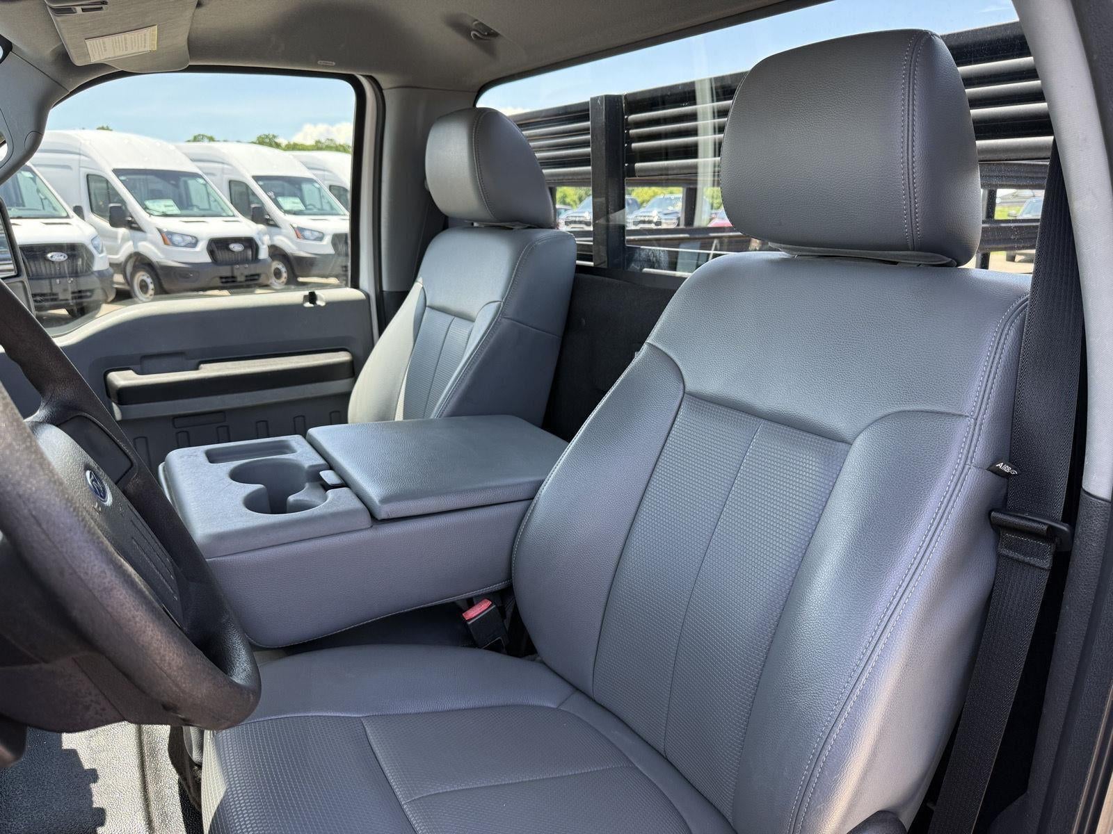 2015 Ford F-350 Chassis XL