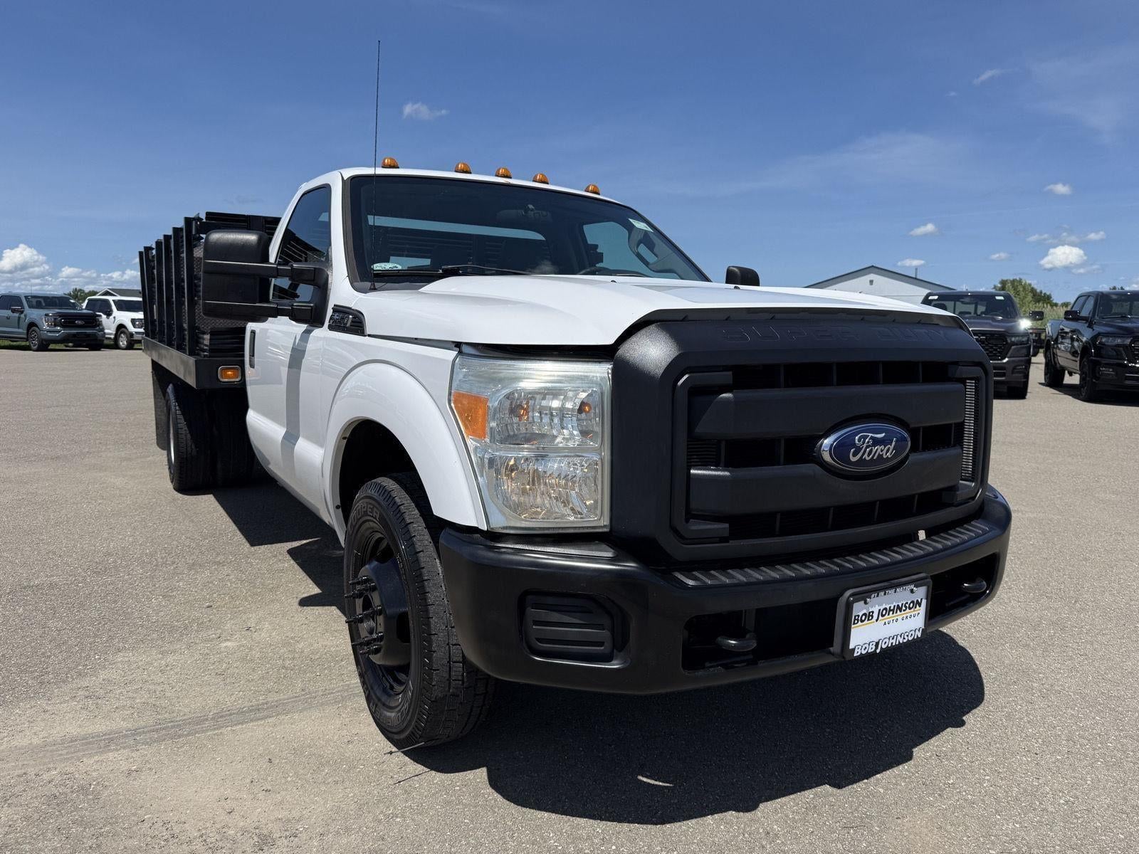 2015 Ford F-350 Chassis XL