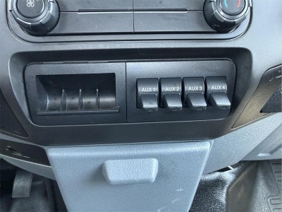 2015 Ford F-350 Chassis XL